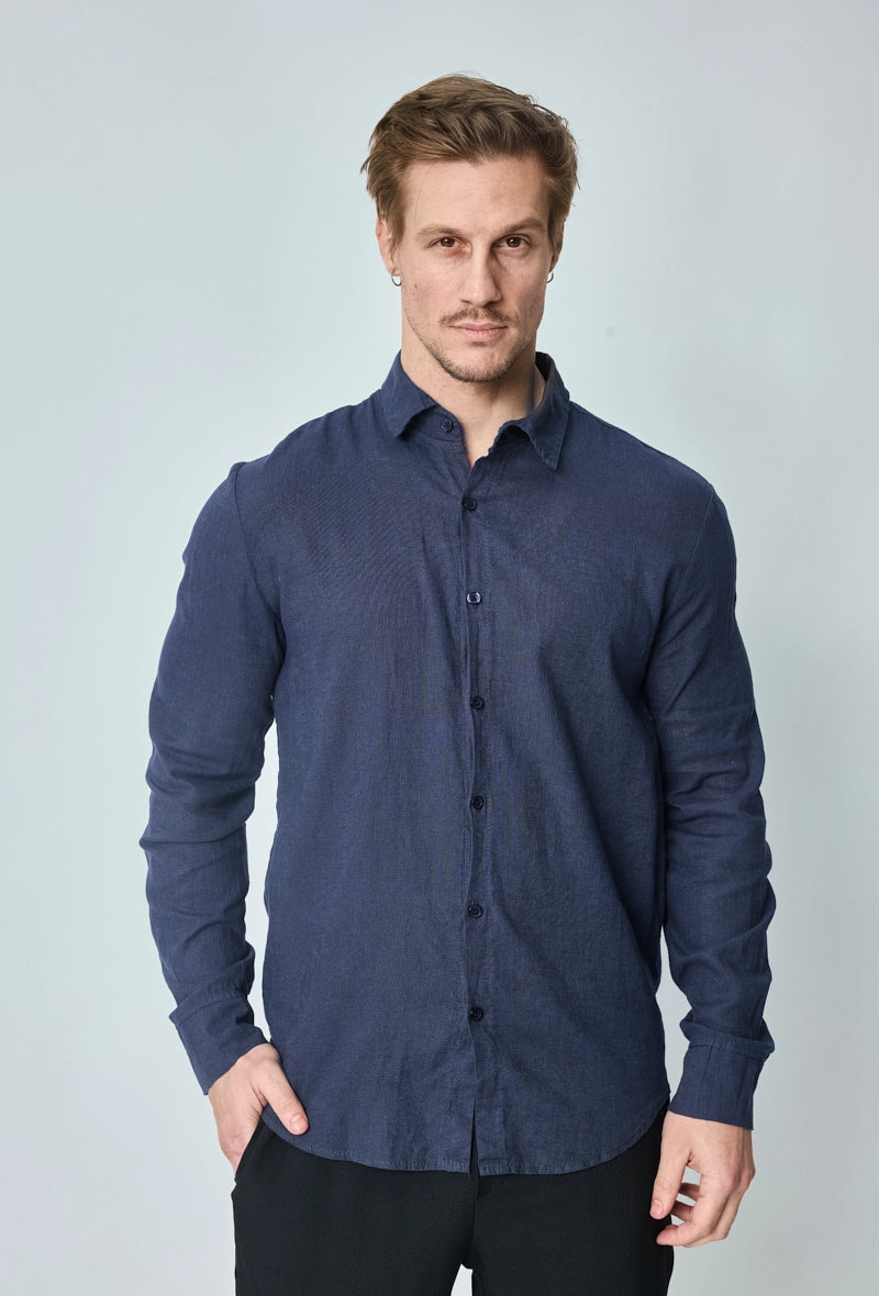 Long-sleeved plain linen shirt