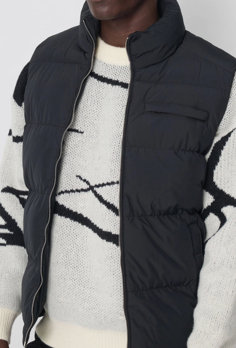 Sleeveless zipped down jacket