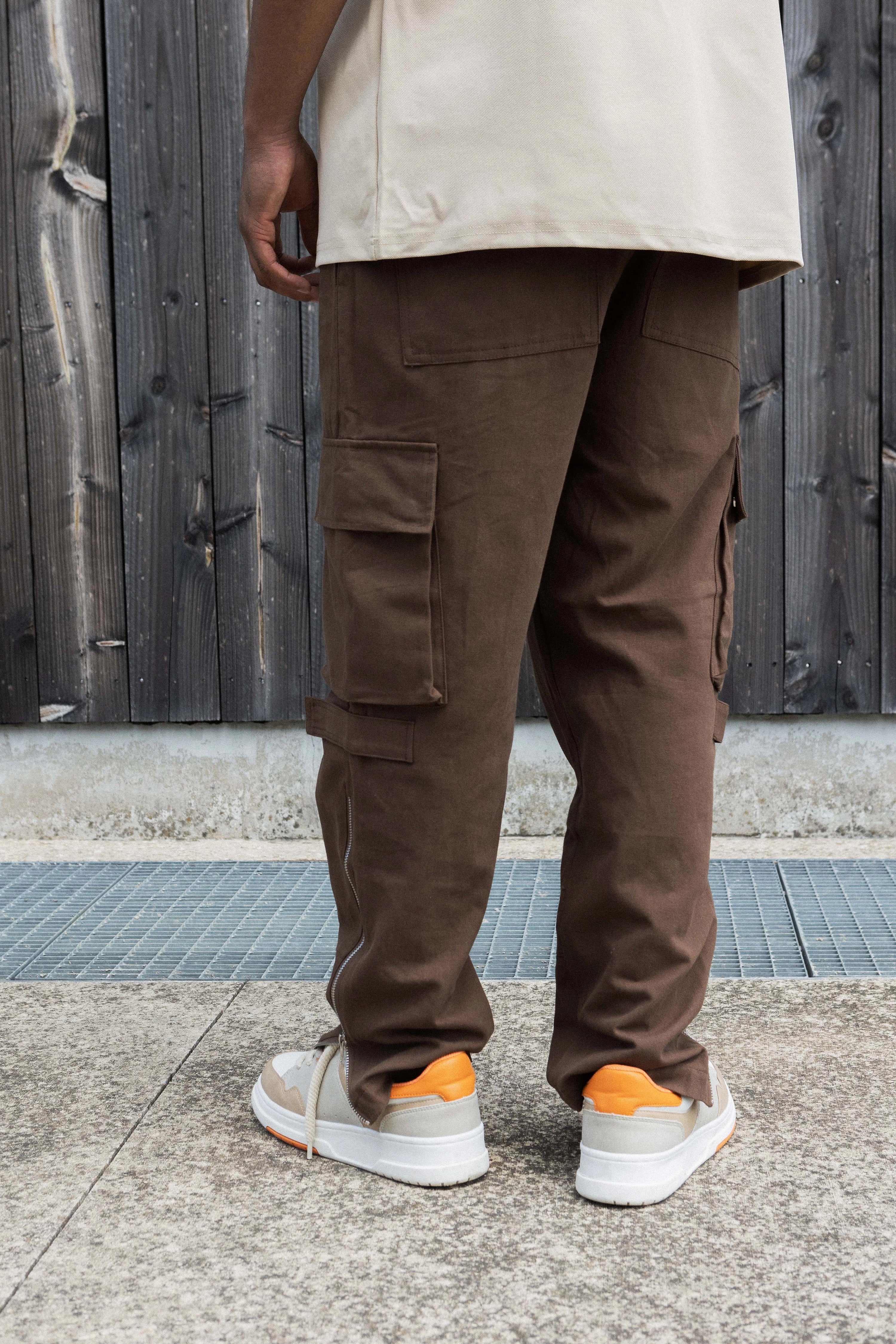 Canvas cargo pants with zipped slits