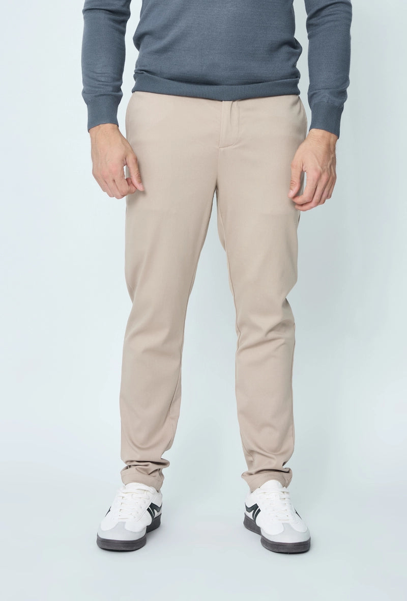 Urban chic plain pants. zipper and asymmetrical button closure