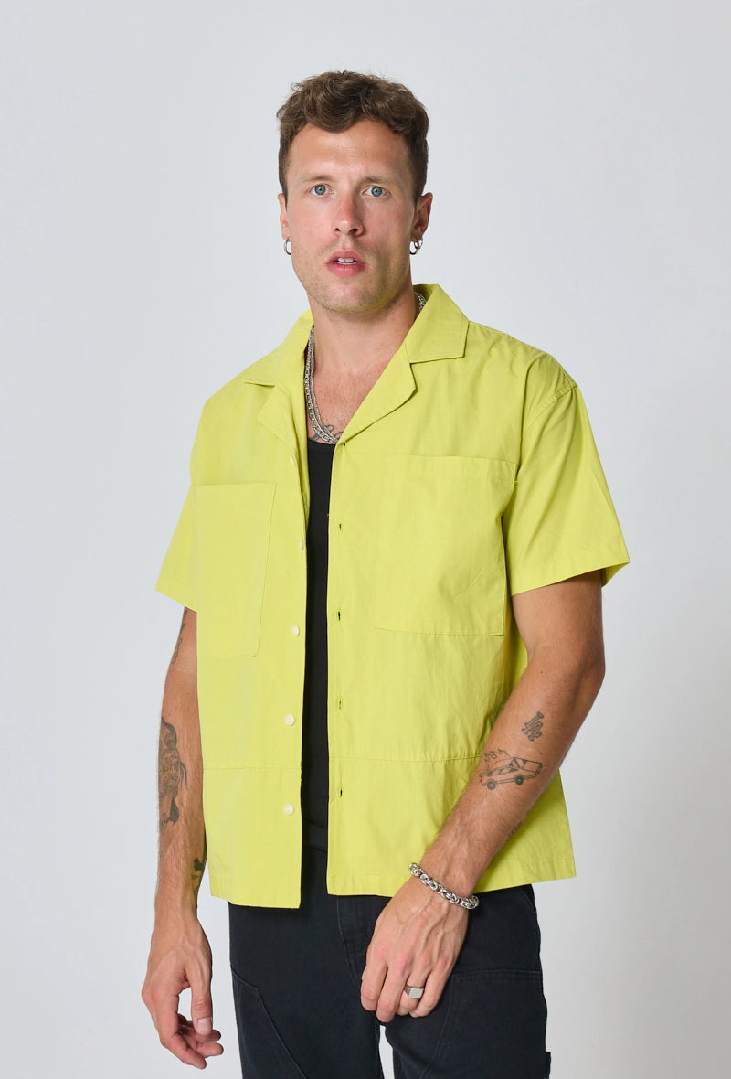 Plain short-sleeved shirt