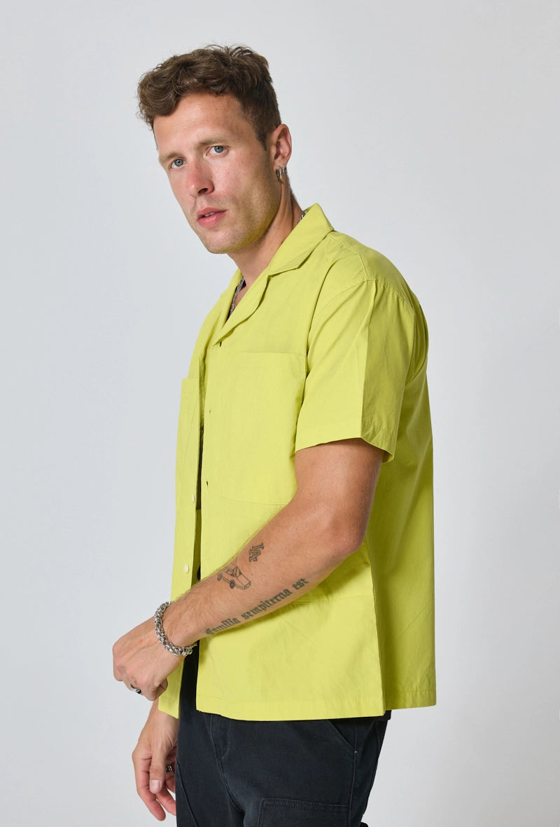 Plain short-sleeved shirt