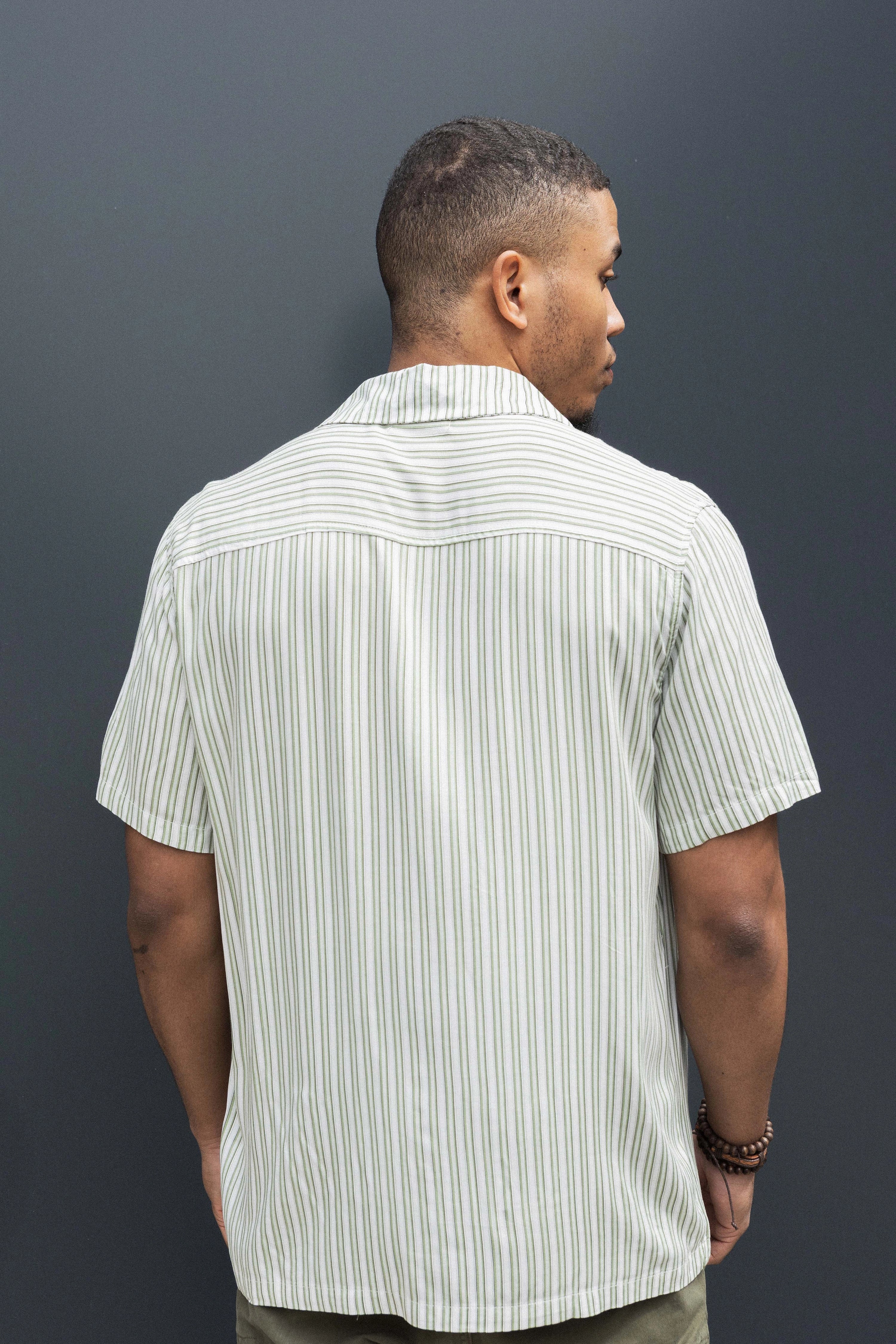 Short-sleeved striped shirt