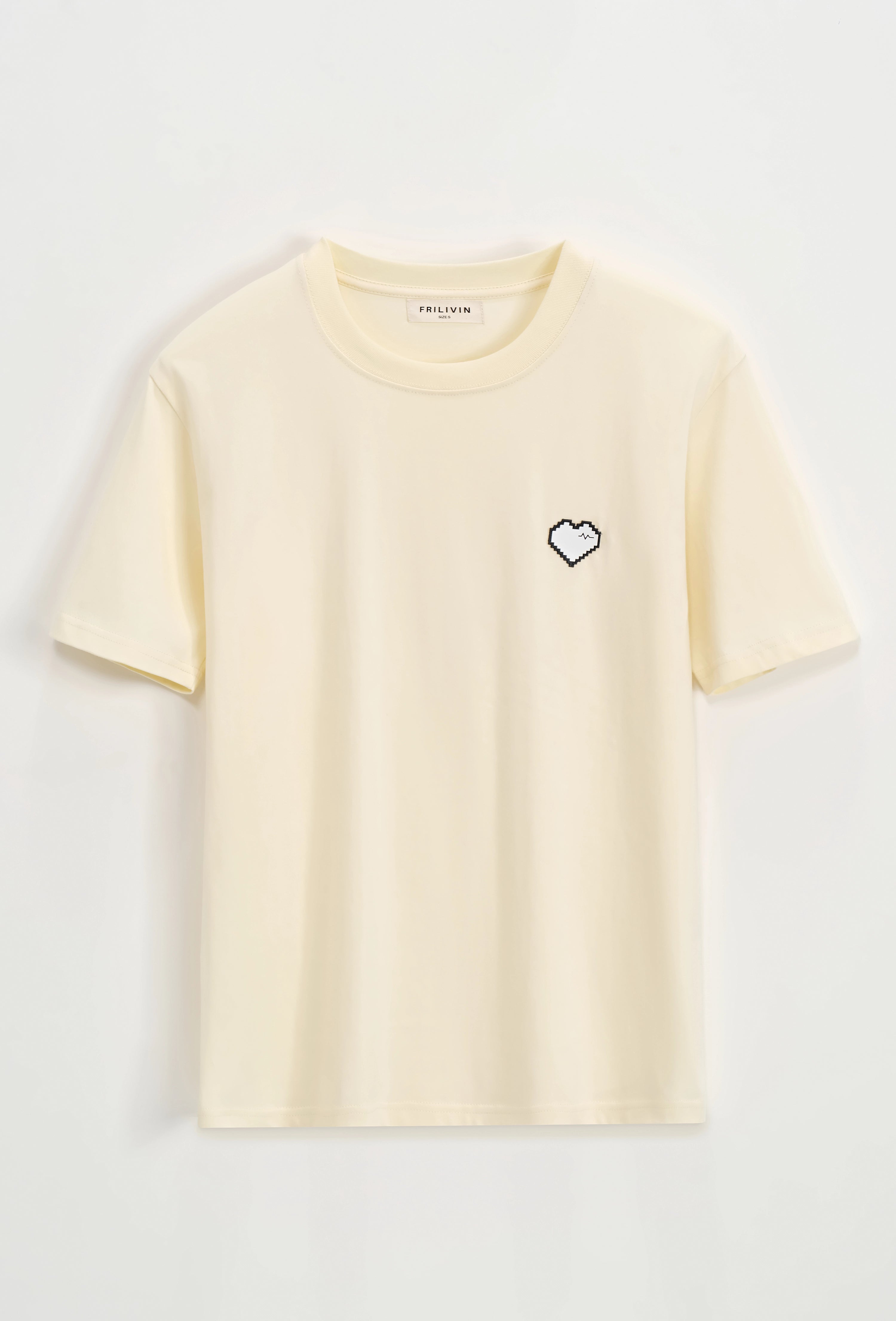 T-shirt uni à coeur