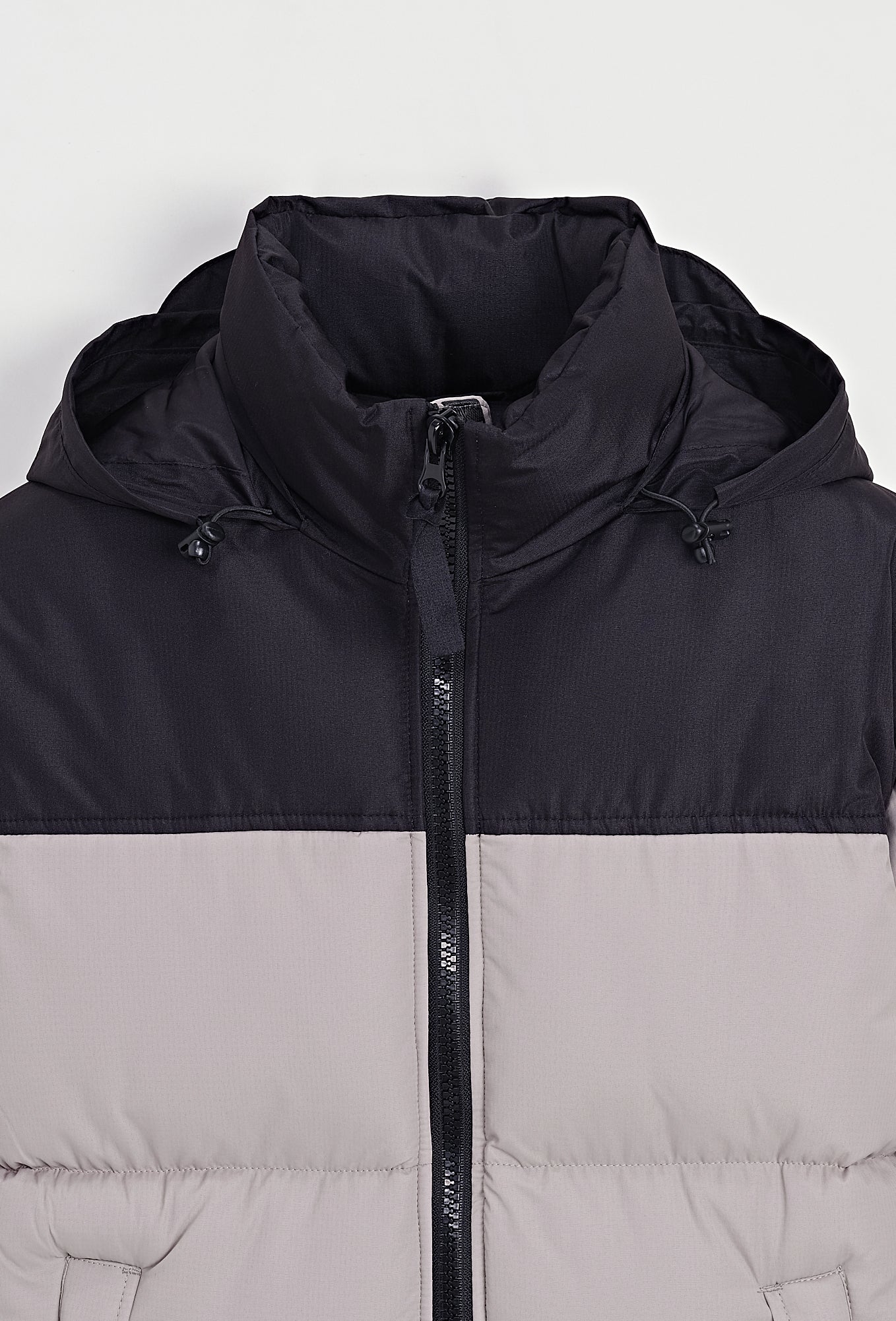 Short puffer down jacket with removable hood