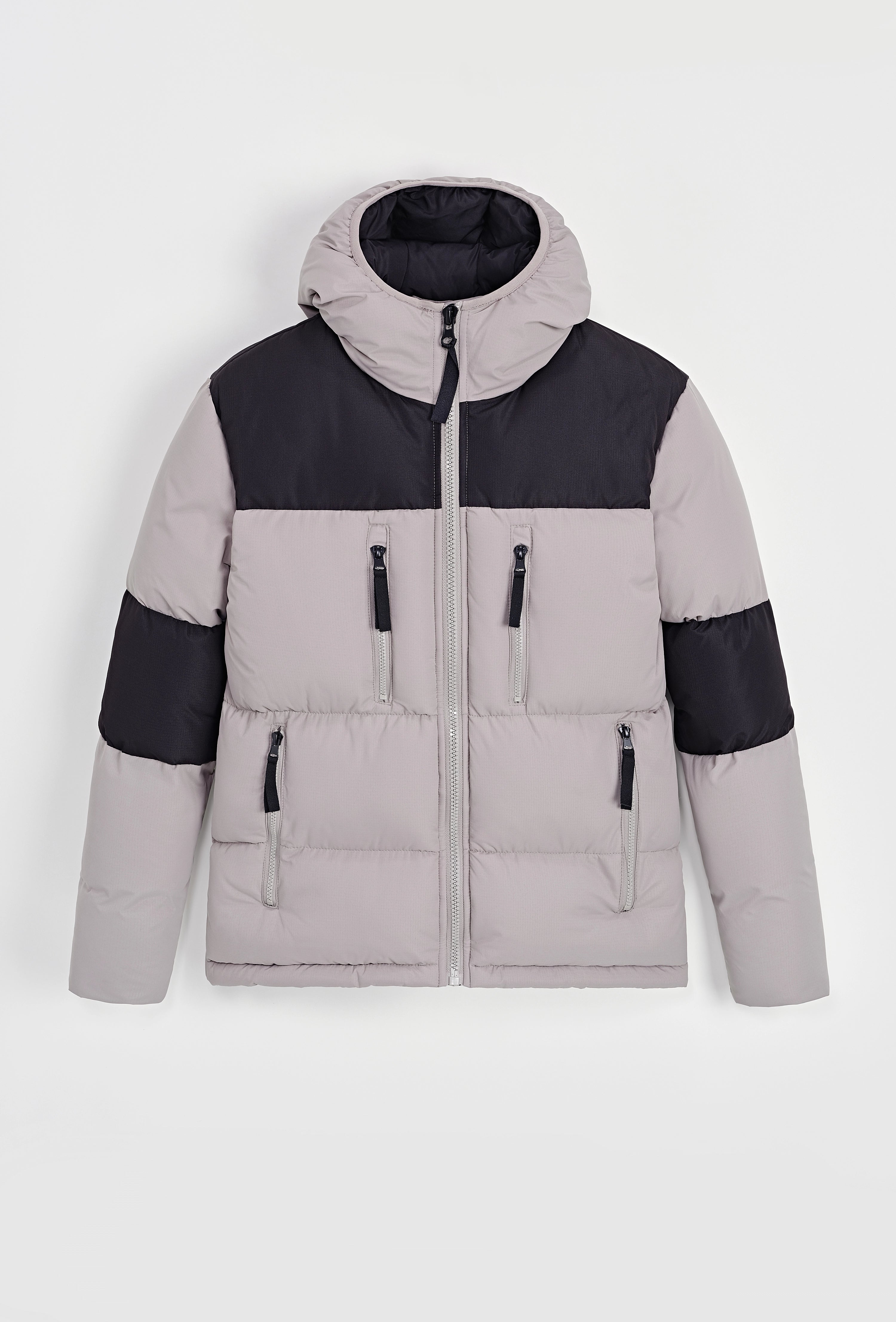 Short hooded down jacket