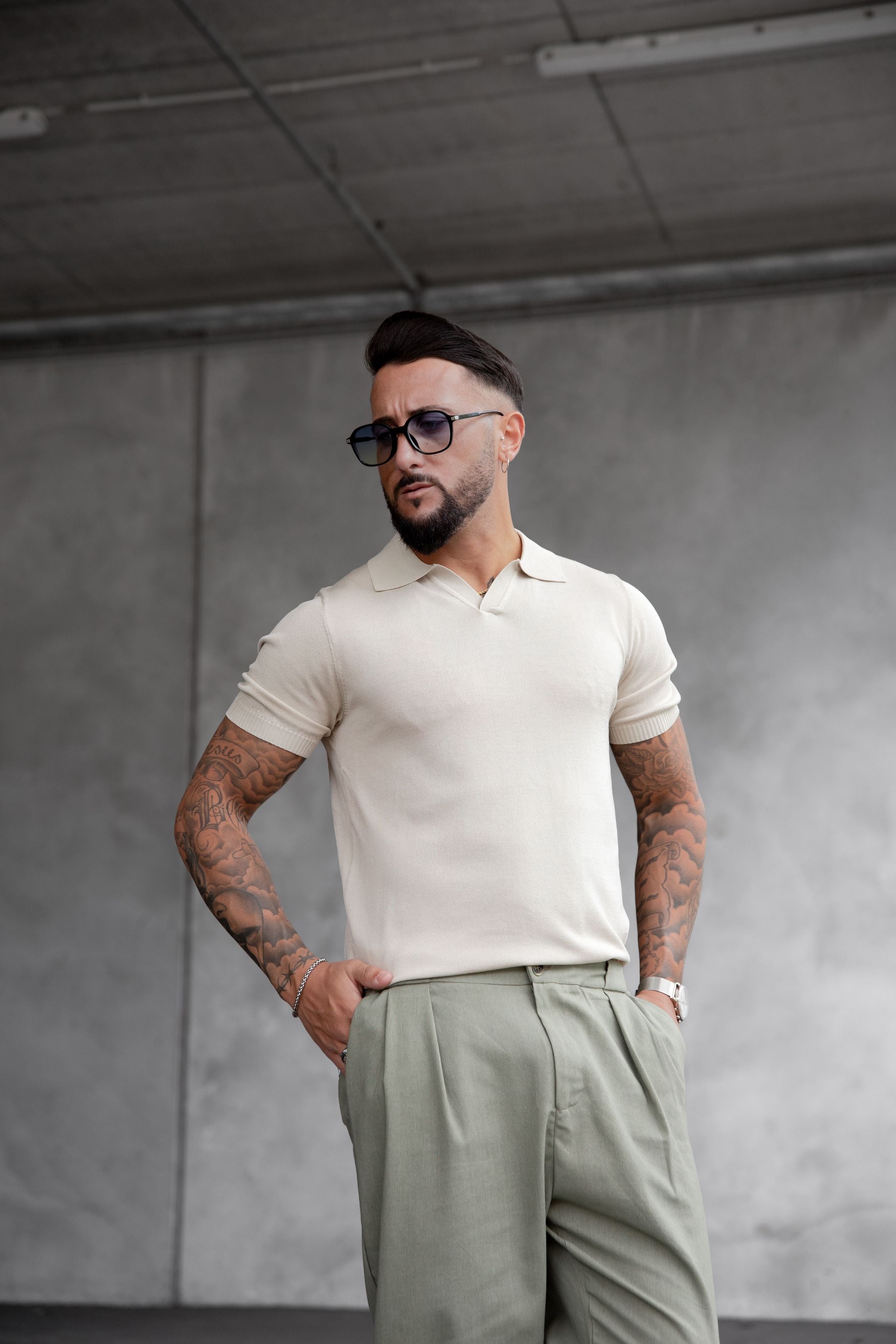 Short-sleeved plain knitted polo shirt