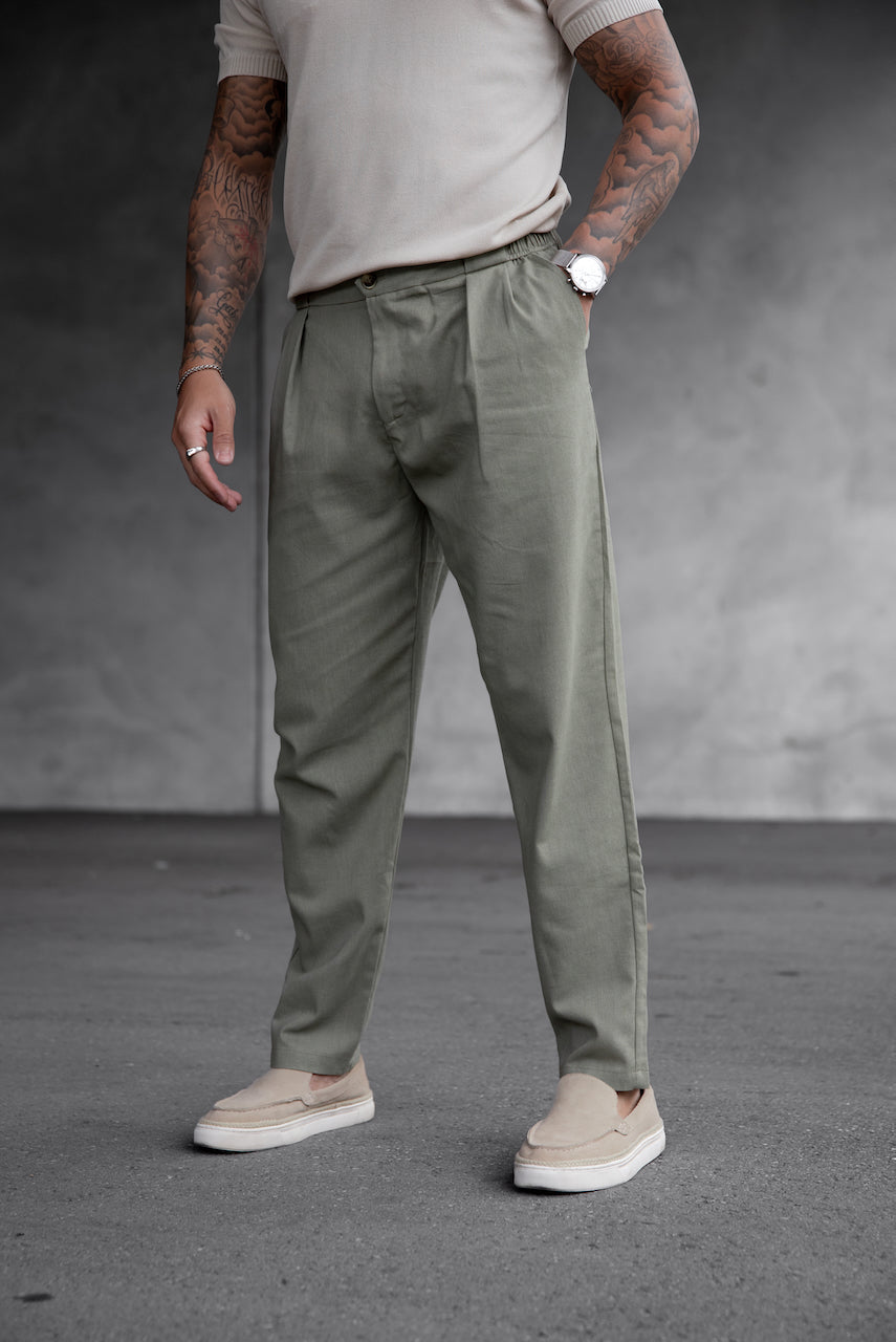 Pantalon tailleur contemporain